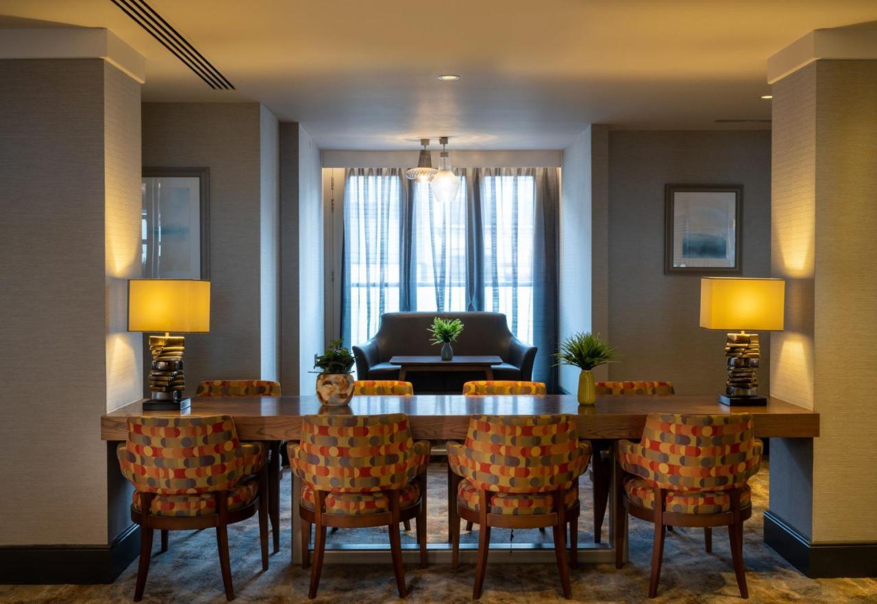 Leonardo Royal Waterfront 4*