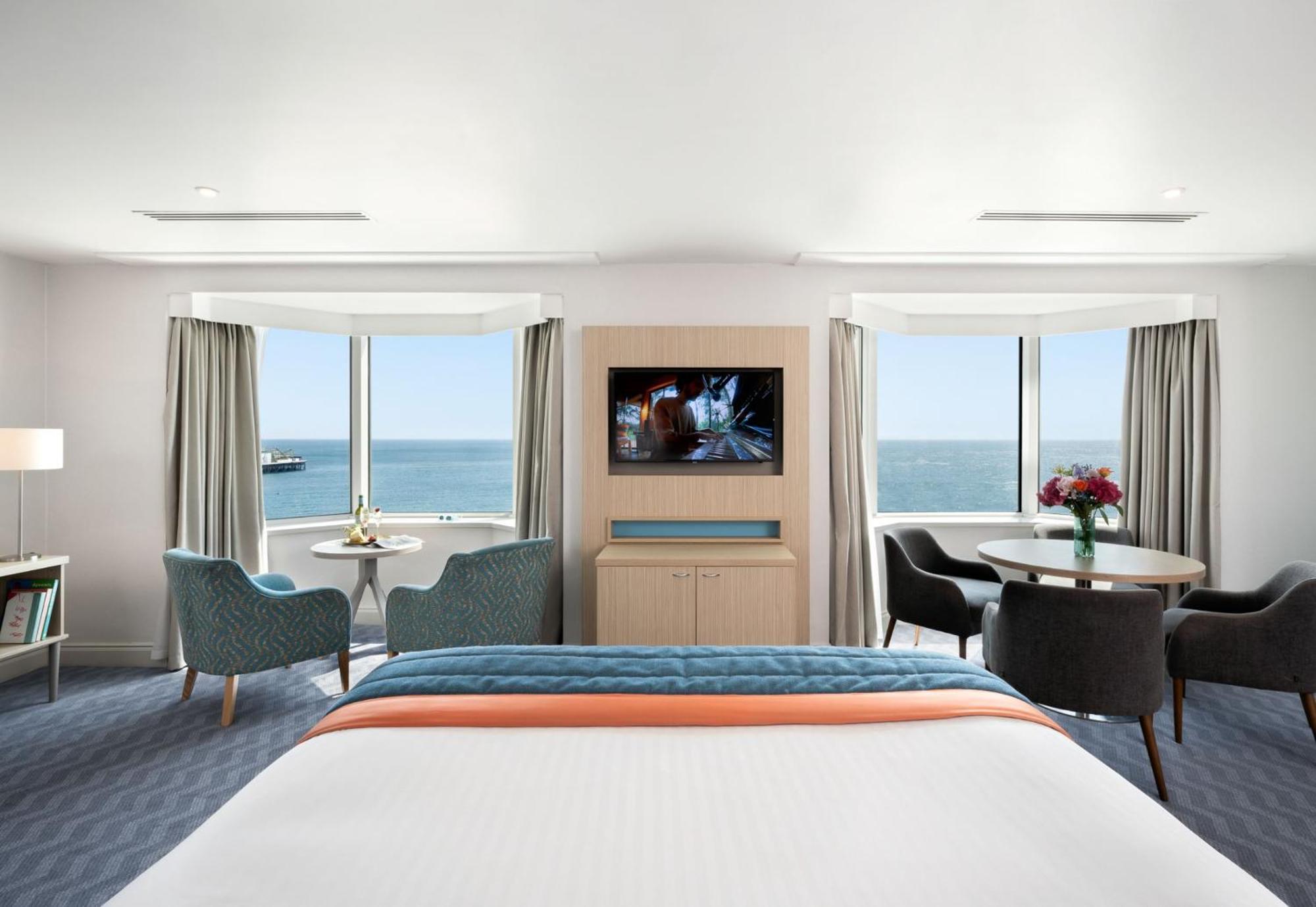 Leonardo Royal Waterfront Hotel 4*