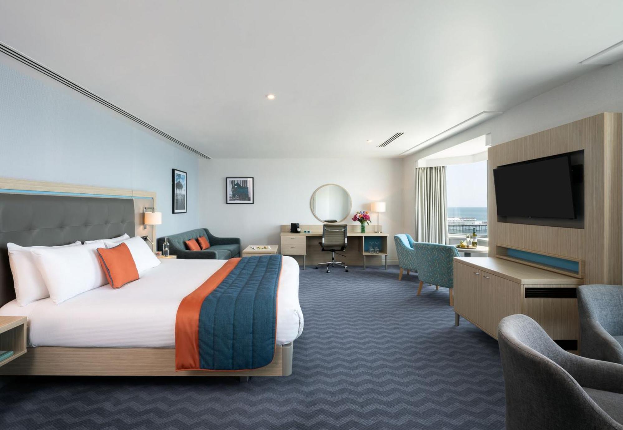 Leonardo Royal Waterfront Hotel 4*