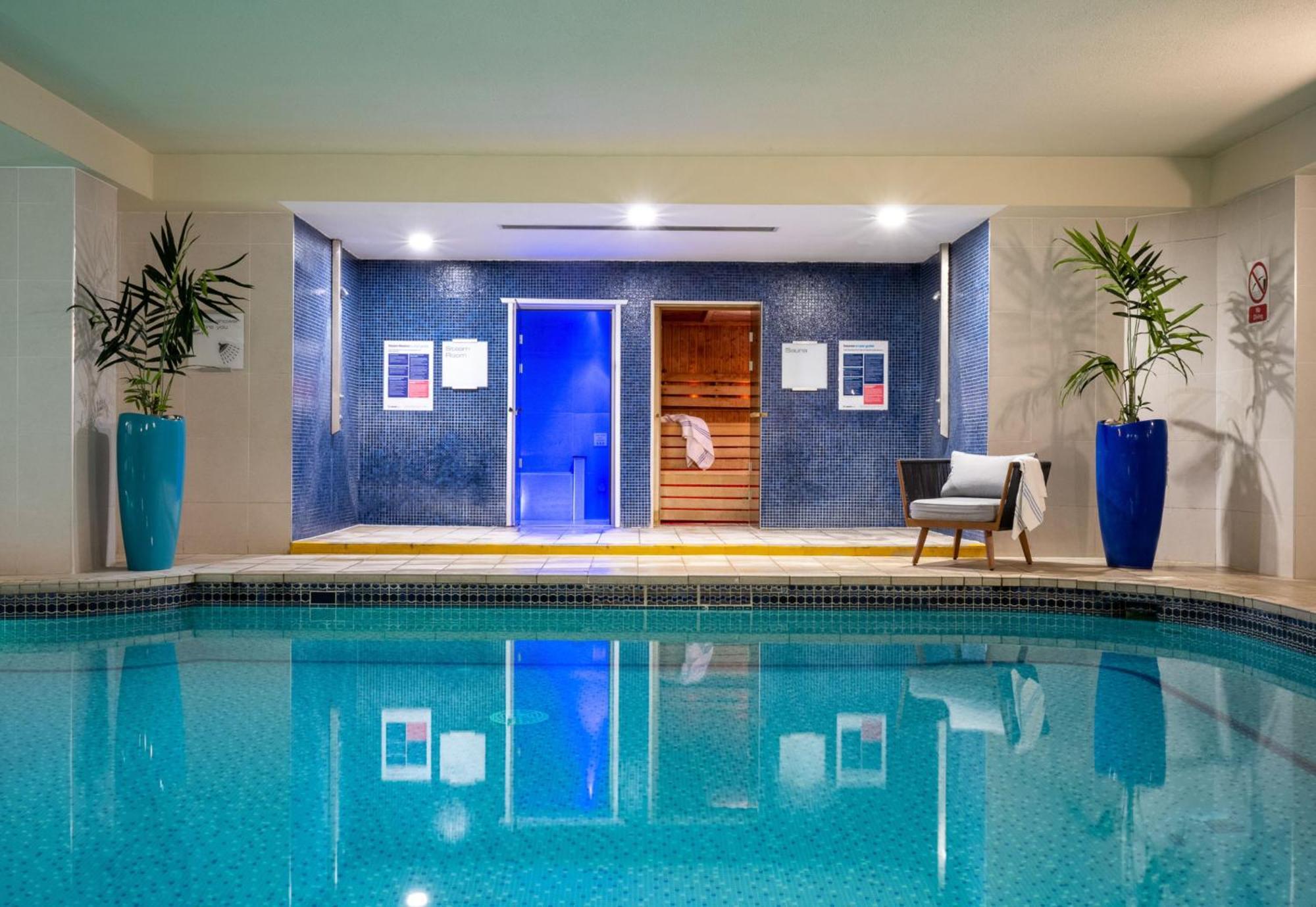 Leonardo Royal Waterfront 4*