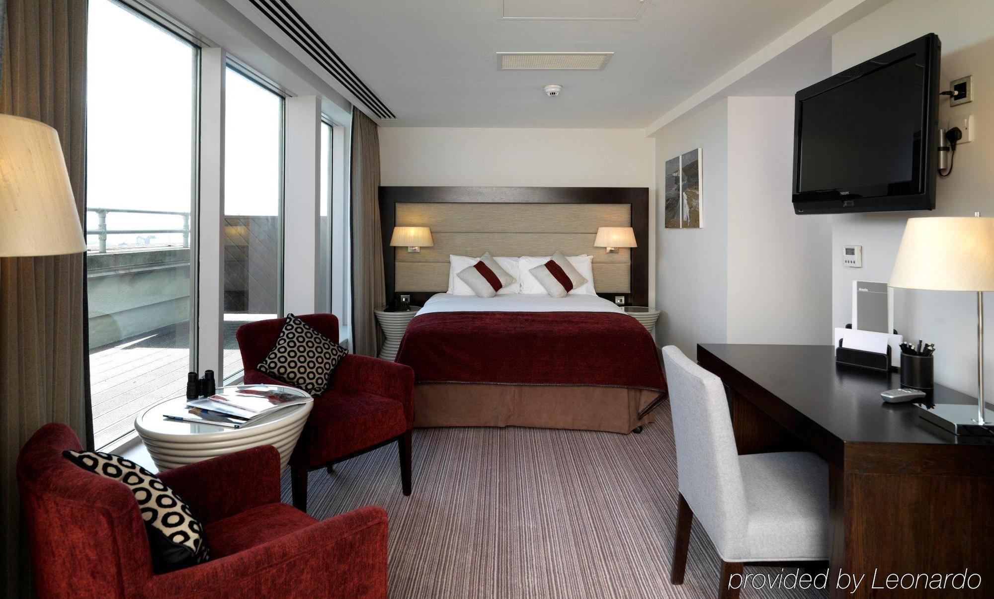 Leonardo Royal Waterfront Hotel 4*