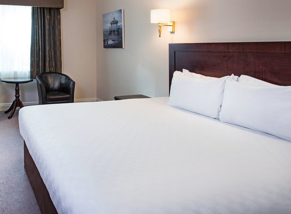 Hotel Leonardo Royal Waterfront 4*